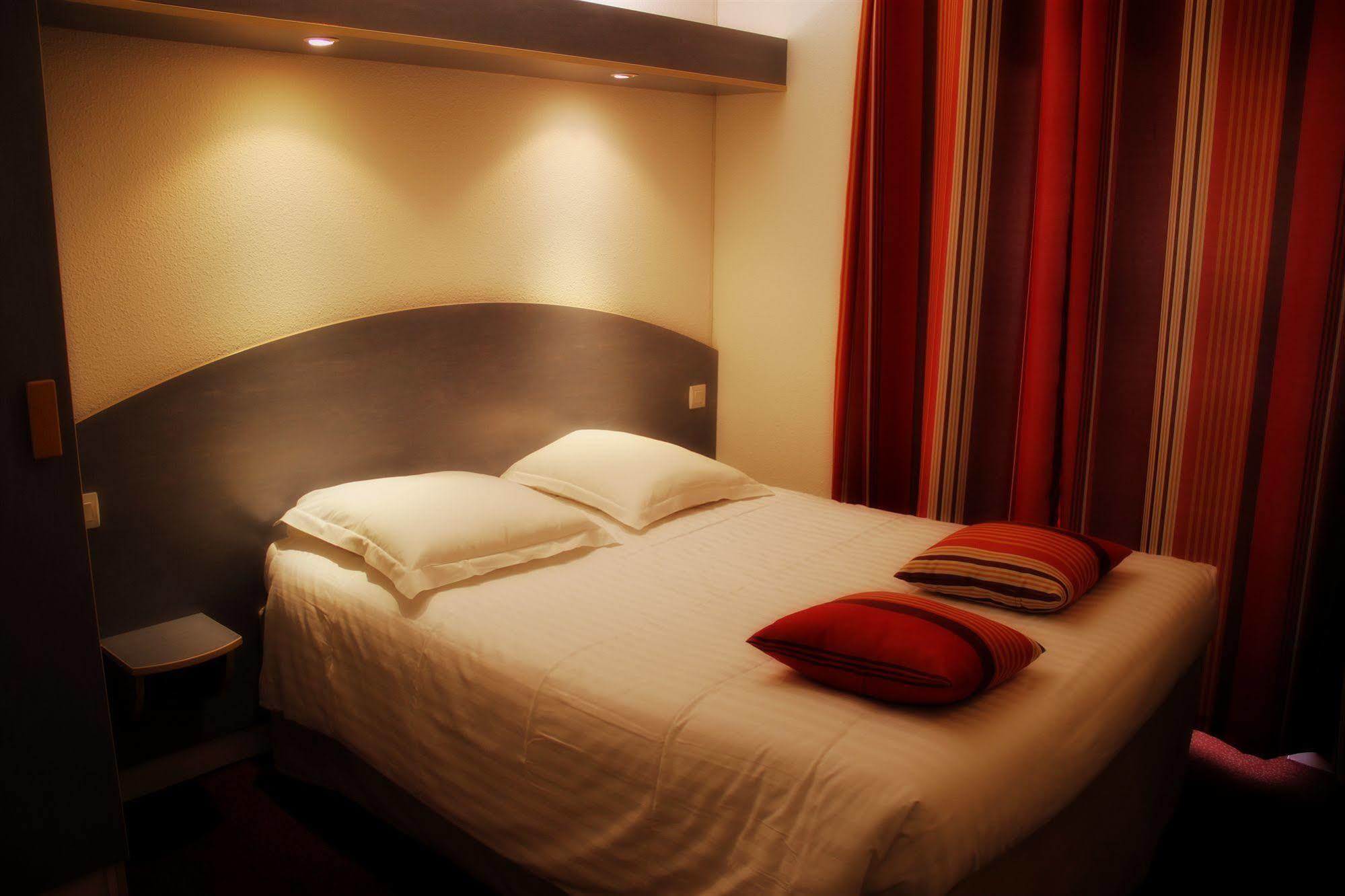Agape Hotel ベシーヌ エクステリア 写真
