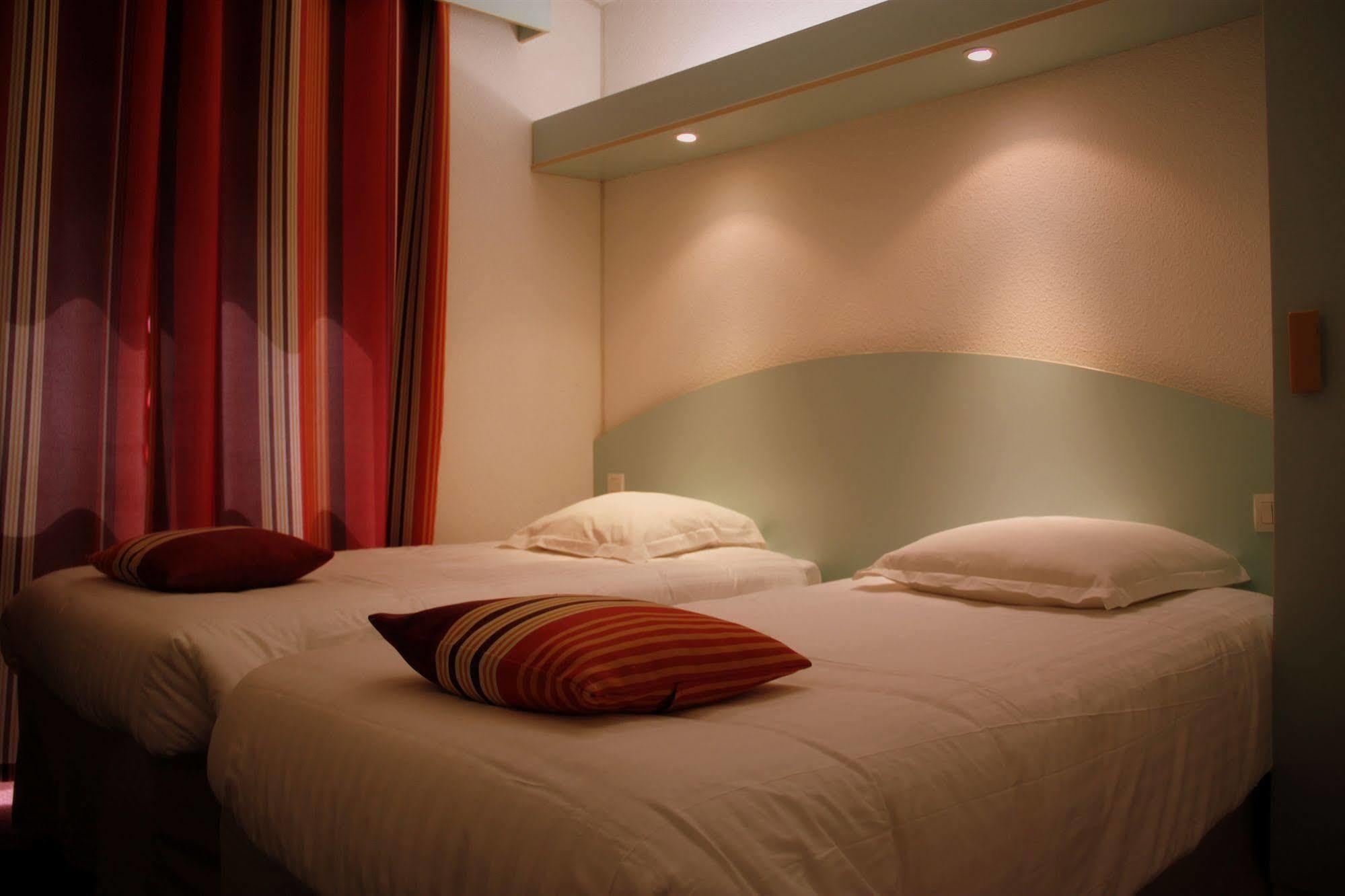 Agape Hotel ベシーヌ エクステリア 写真